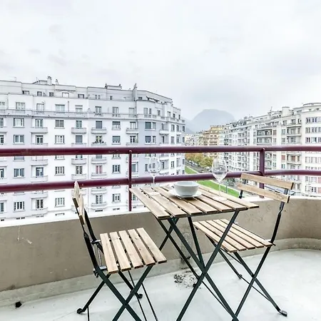 Appartement Magnifique T2, Balcon Avec Superbe Vue, Tram Au Pied Grenoble